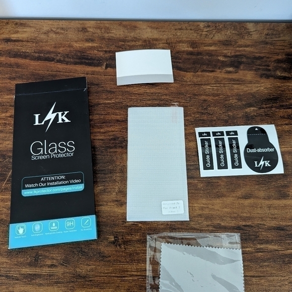 Free WITH PURCHASE-Google Pixel 2 Tempered Glass Screen Protector - Picture 3 of 3